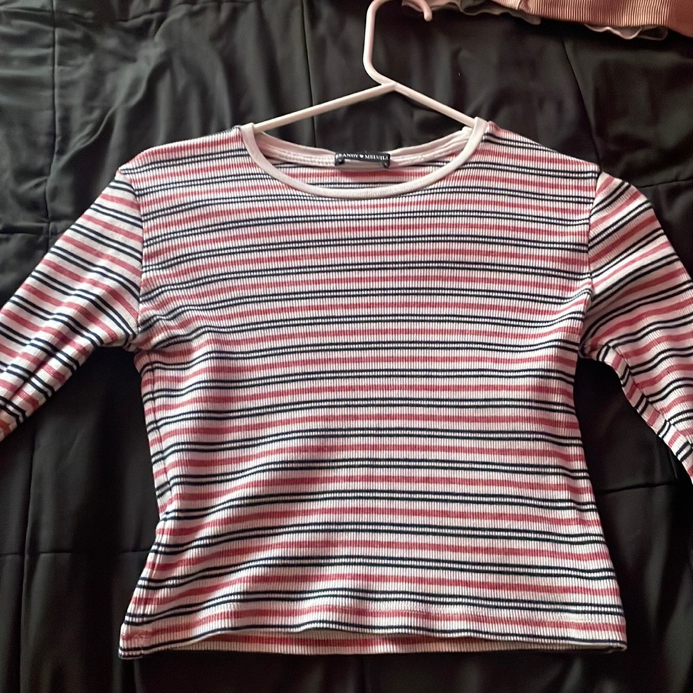 Cropped long sleeve shirt